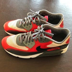 Men’s size 10 AirMax 90’s